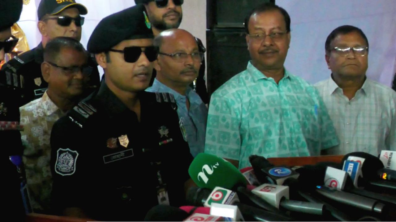 পঞ্চগড়ে দুর্গাপূজা ঘিরে কঠোর নিরাপত্তা, ২৬৮ মন্দির-মণ্ডপে এসআরবি-১৩-এর বিশেষ নজরদারি