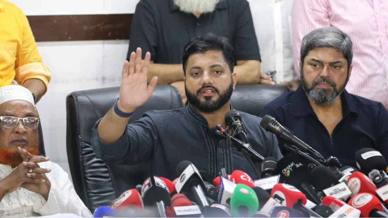 দল ও প্রধানমন্ত্রীকে বিব্রত করতে চাইনি, স্বেচ্ছায় পদত্যাগ করেছি: ইশরাক