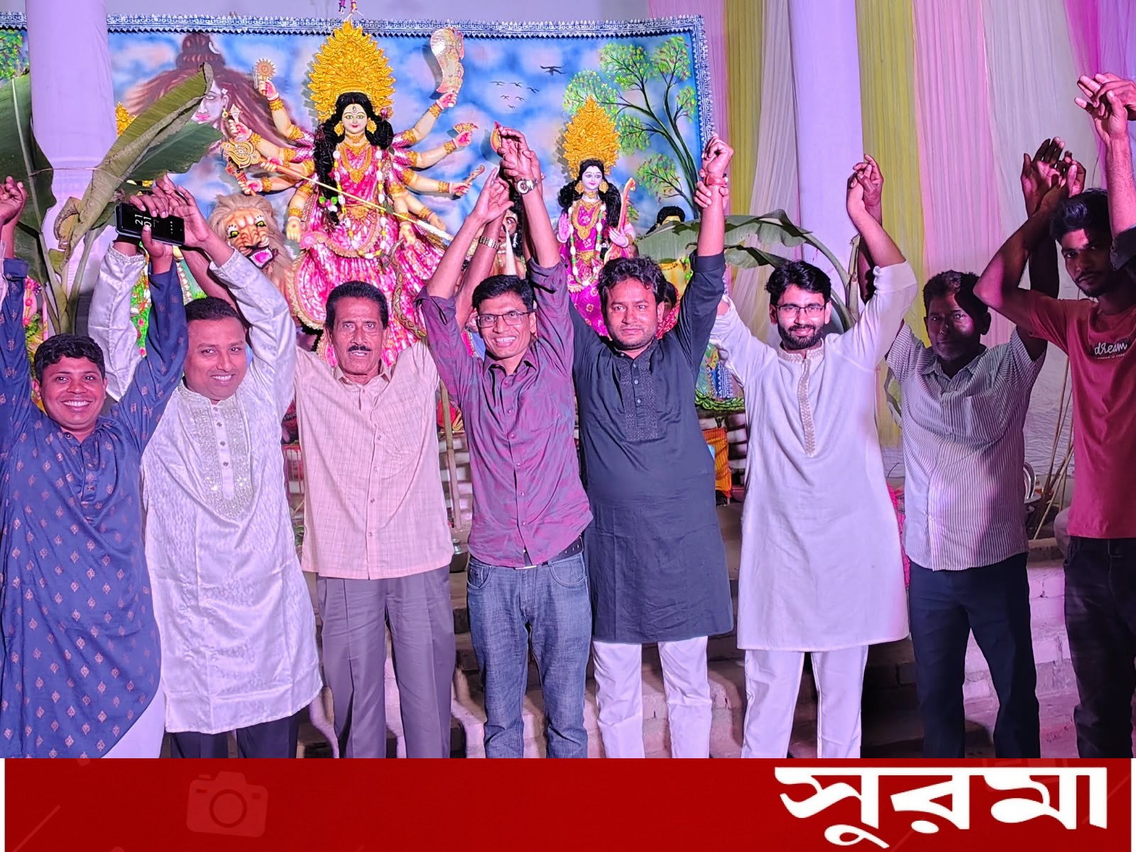 বোয়ালমারীতে পূজা-মণ্ডপ পরিদর্শন ও অনুদান দিলেন কাজী আলিমুজ্জামান